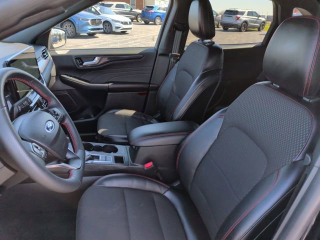 Certified 2024 Ford Escape ST-Line w/ Tech Pack #1 FWD image 4