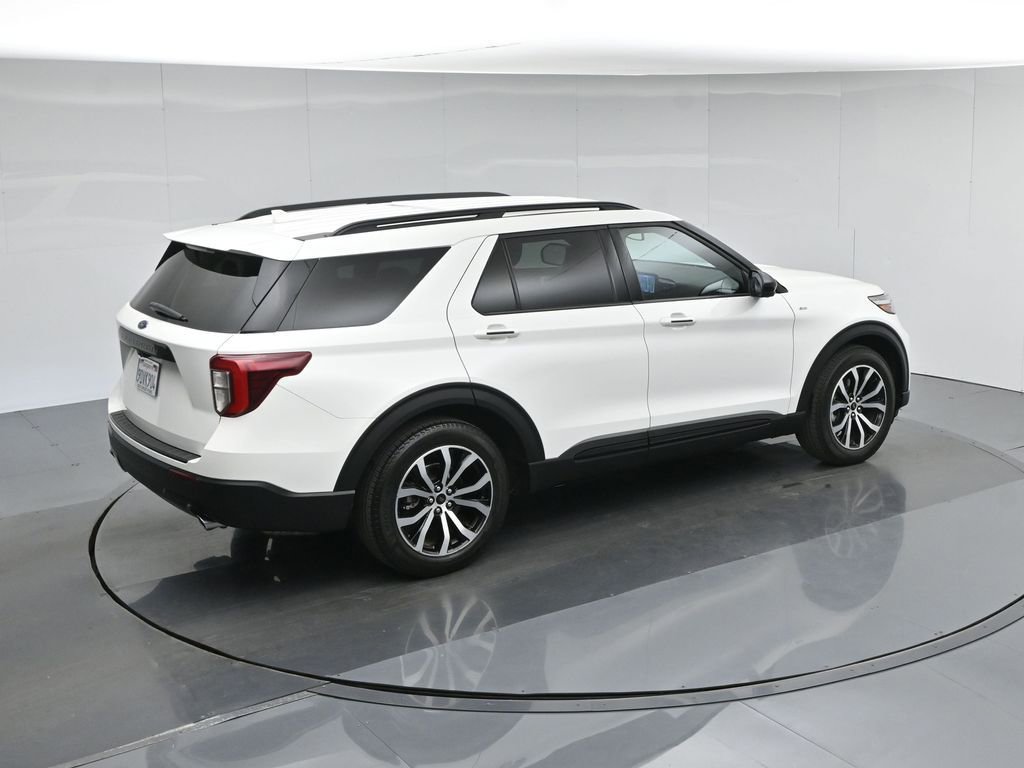 Certified 2022 Ford Explorer ST-Line RWD image 47