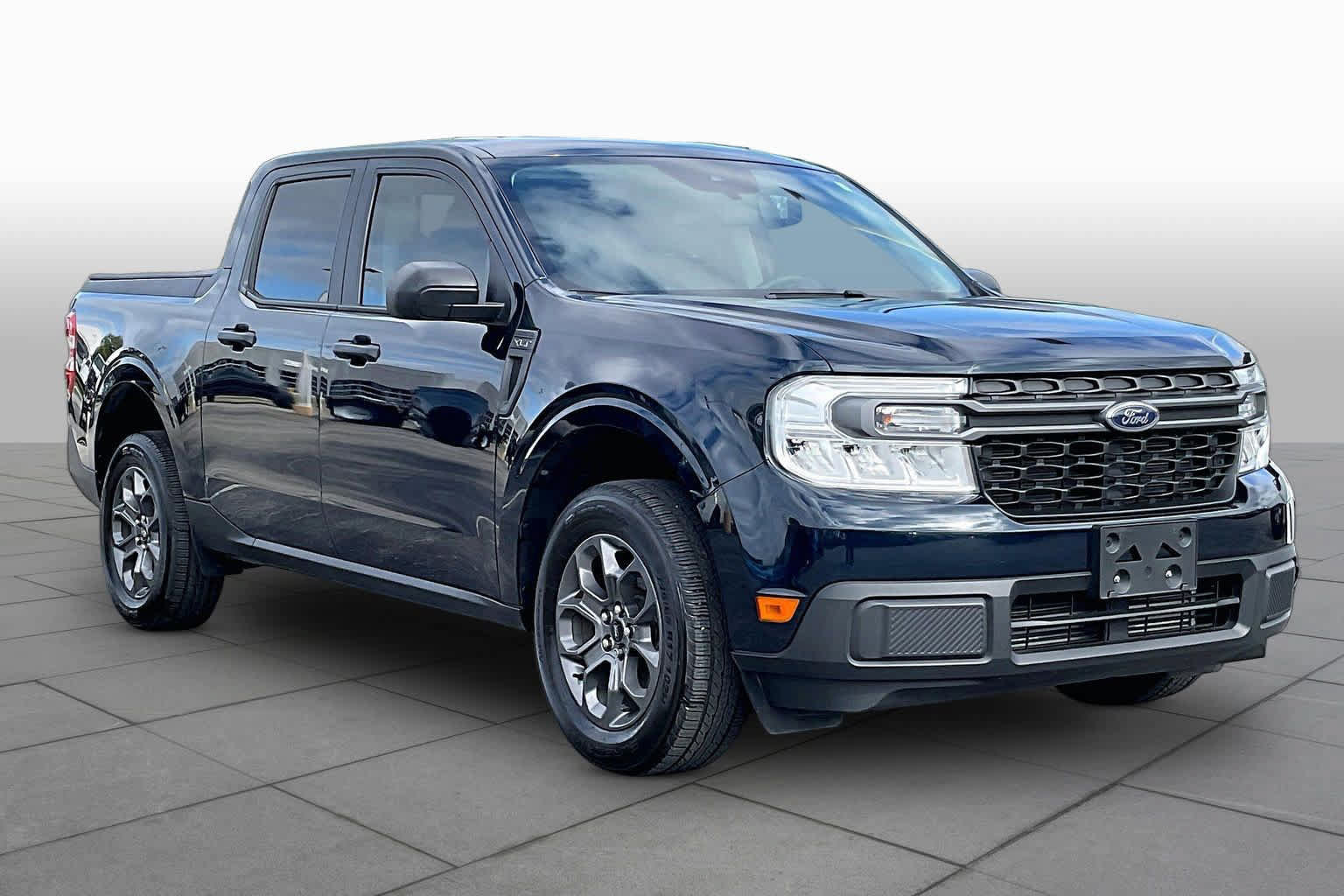 Certified 2022 Ford Maverick XLT FWD image 3
