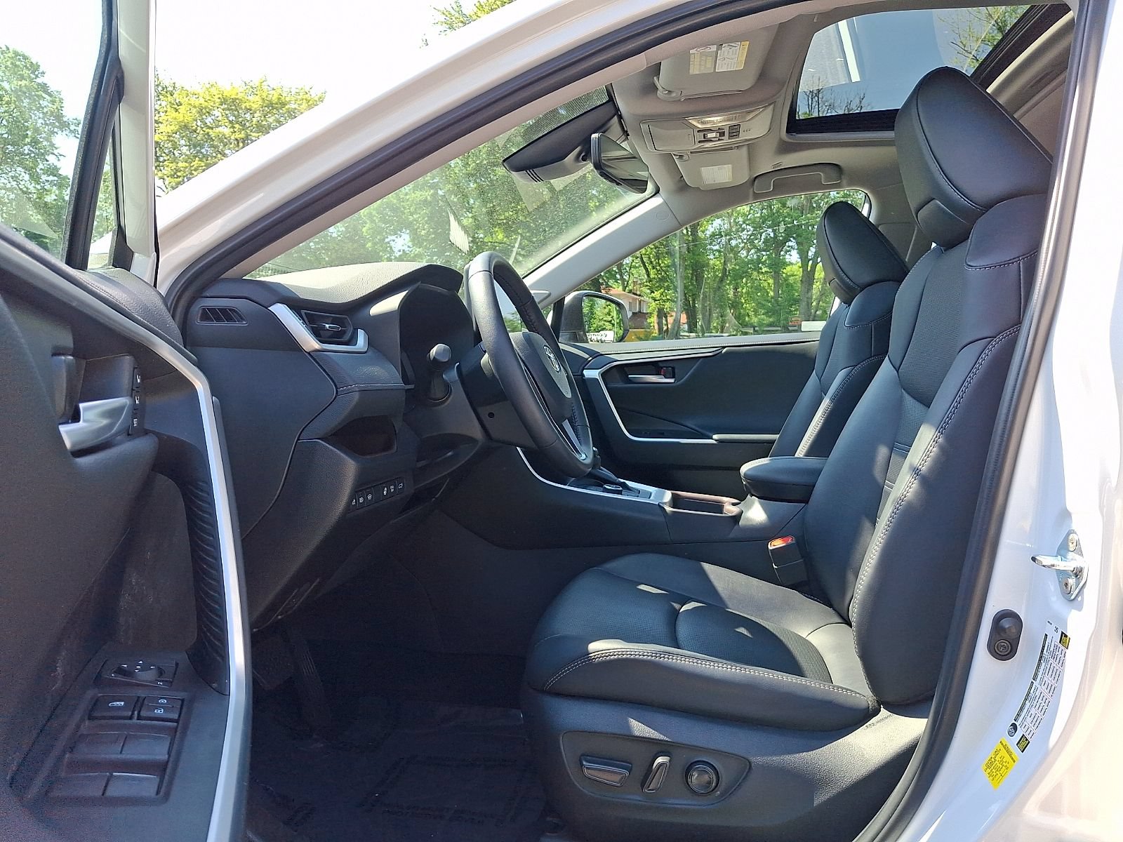Used 2024 Toyota RAV4 Limited w/ Weather Package AWD/4WD image 14