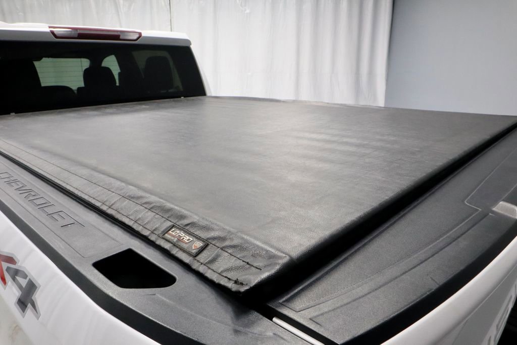 Used 2020 Chevrolet Silverado 1500 Custom w/ Custom Value Package image 12