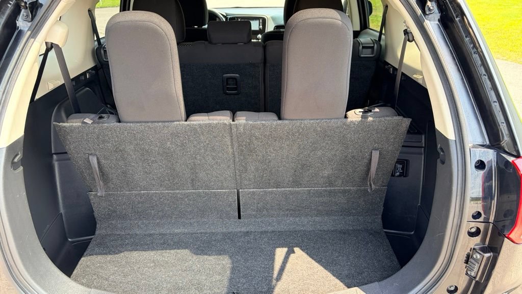 Used 2020 Mitsubishi Outlander ES FWD image 23