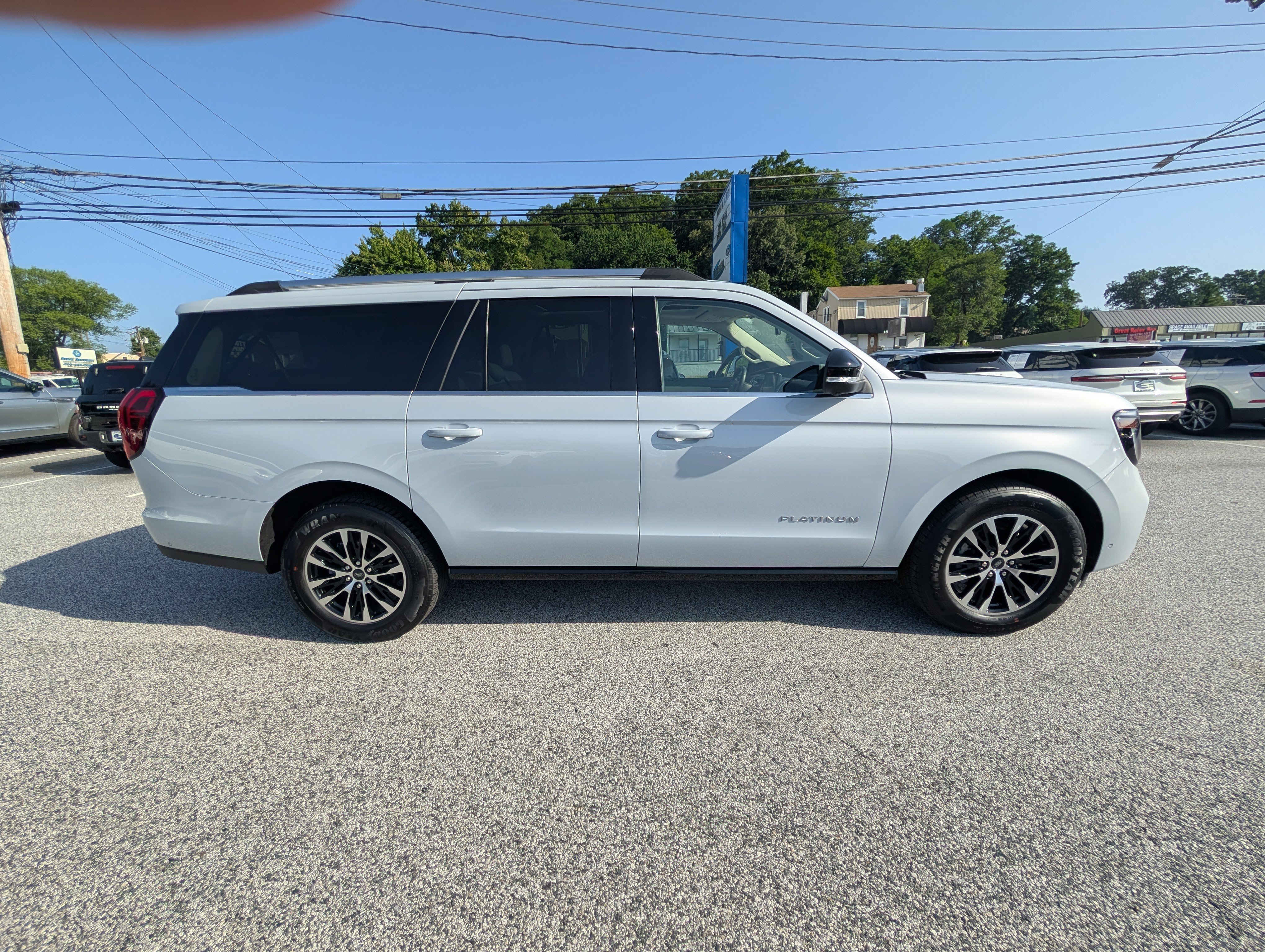 Certified 2025 Ford Expedition Max Platinum AWD/4WD image 8