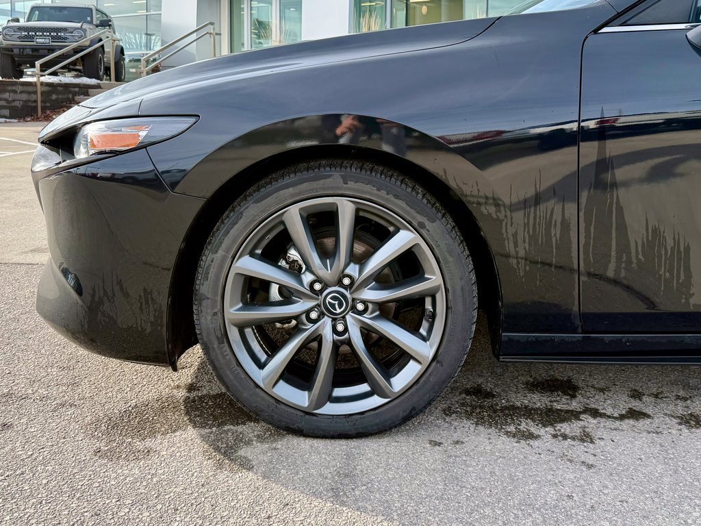 Used 2019 MAZDA MAZDA3 Hatchback image 22