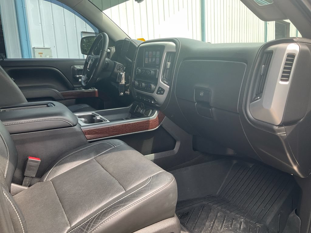 Used 2017 GMC Sierra 1500 SLT w/ Suspension Package, Off-Road AWD/4WD image 11