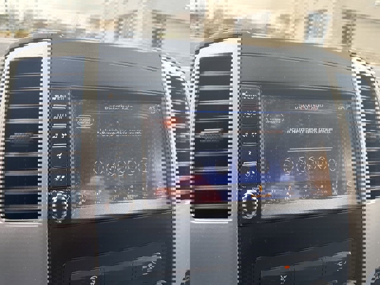 Used 2019 Nissan Frontier SV image 13