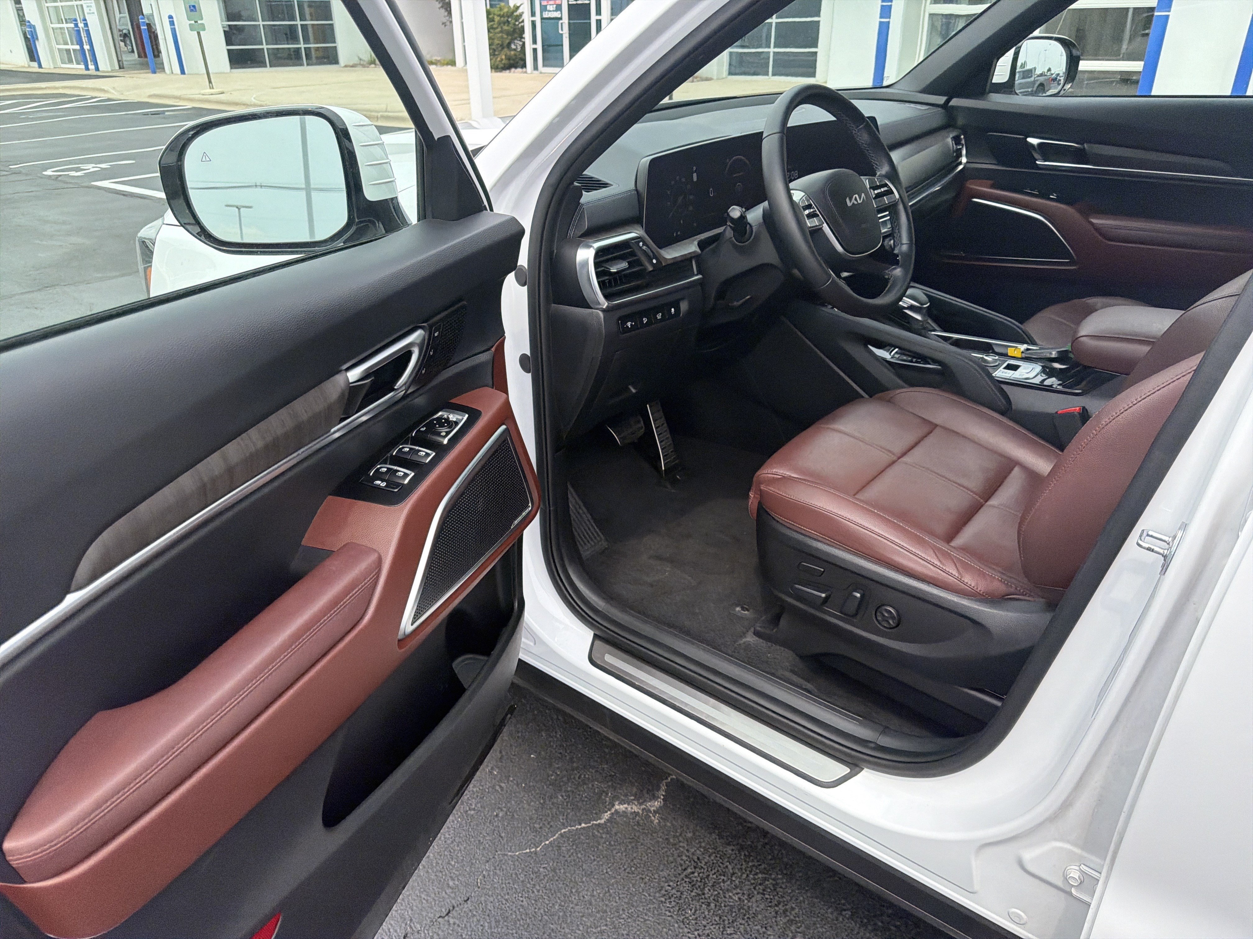 Used 2023 Kia Telluride SX AWD/4WD image 19