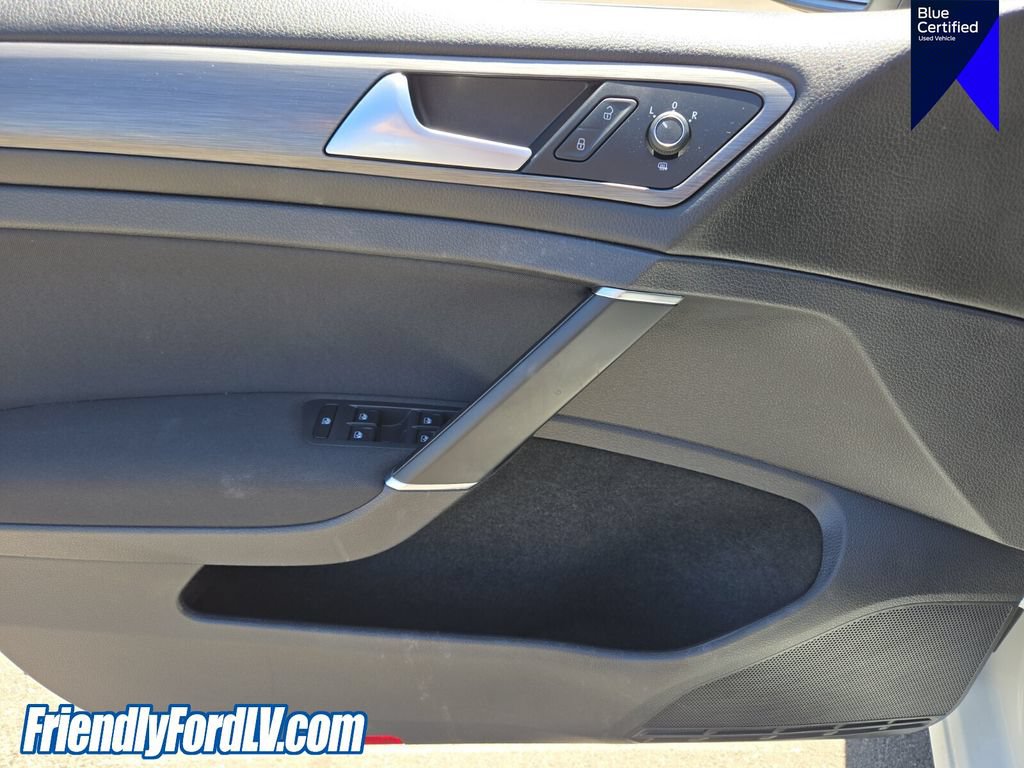Used 2019 Volkswagen Golf S FWD image 19