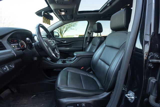 Used 2021 GMC Acadia SLT w/ Preferred Package image 13