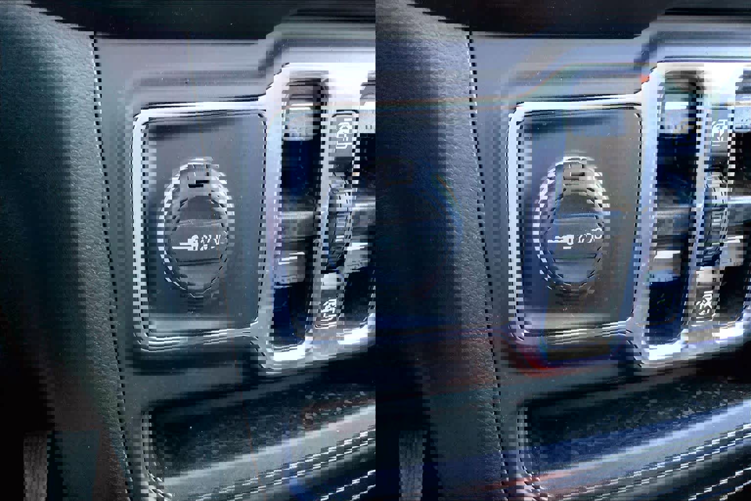 Used 2023 Jeep Gladiator Overland image 34