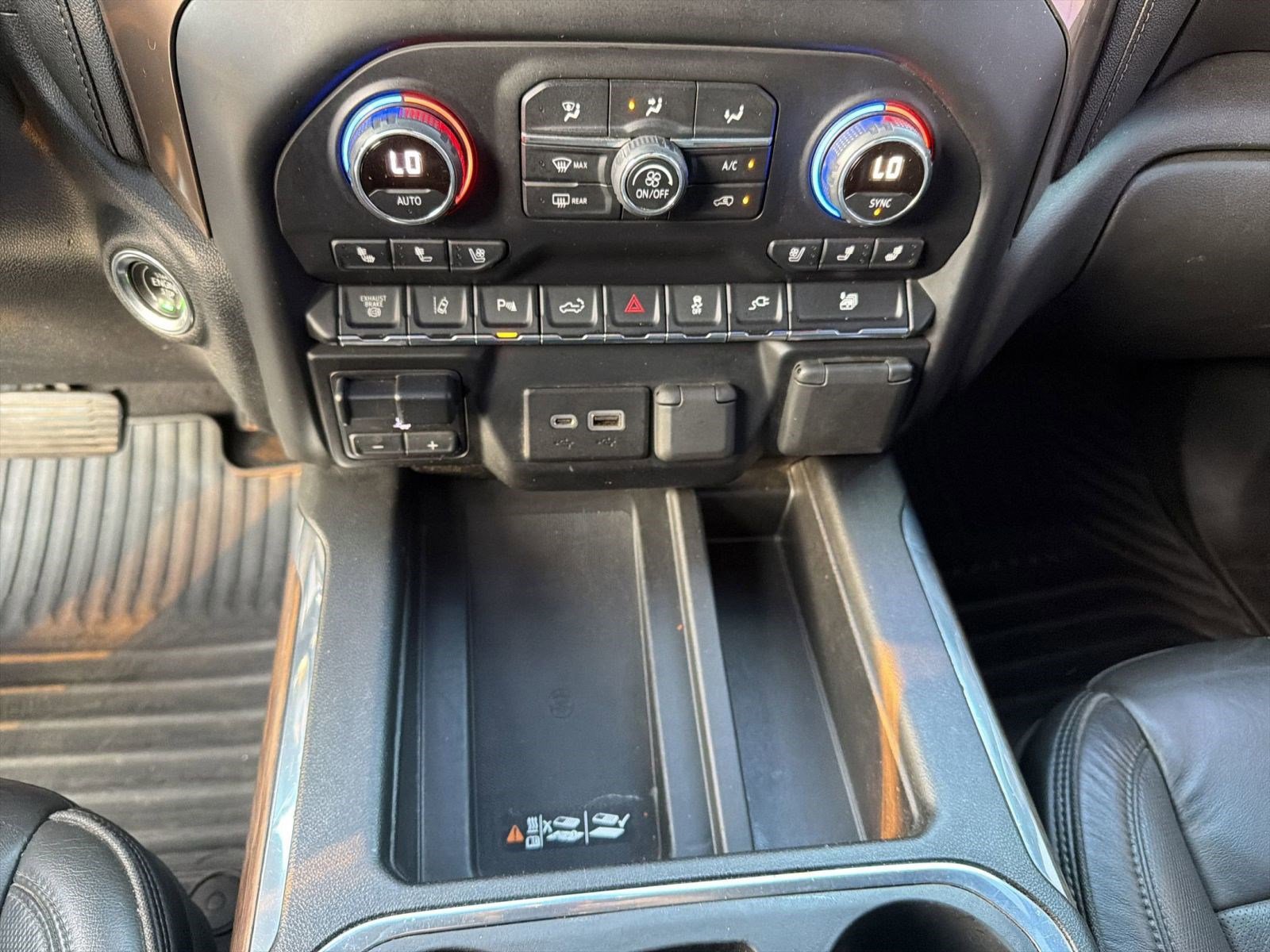 Used 2020 Chevrolet Silverado 2500 High Country w/ Technology Package image 18