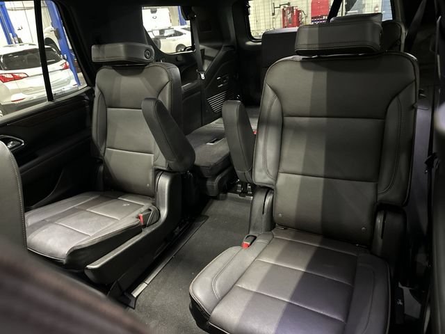 Used 2024 Chevrolet Tahoe High Country AWD/4WD image 29