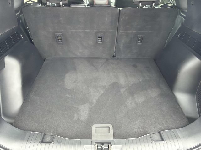 Certified 2025 Ford Escape ST-Line Select AWD/4WD image 24