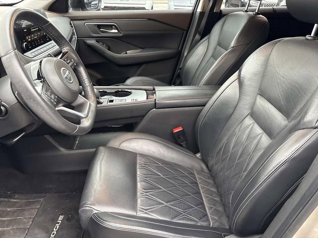 Used 2021 Nissan Rogue Platinum image 11