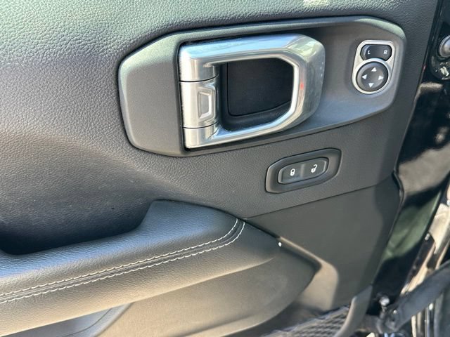 Used 2021 Jeep Wrangler Unlimited Sahara w/ Cold Weather Group AWD/4WD image 14