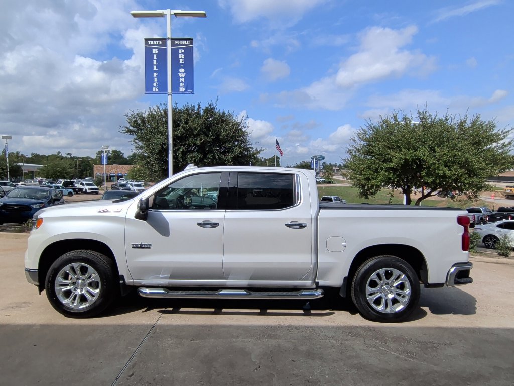 Used 2023 Chevrolet Silverado 1500 LTZ w/ Technology Package AWD/4WD image 6