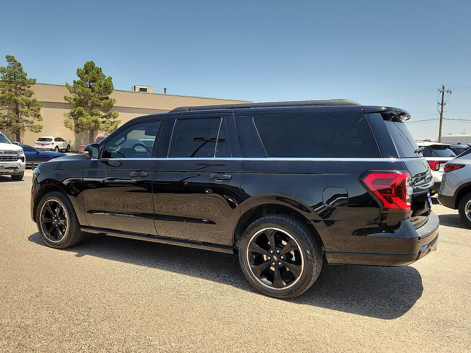 Certified 2024 Ford Expedition Max Limited AWD/4WD image 4
