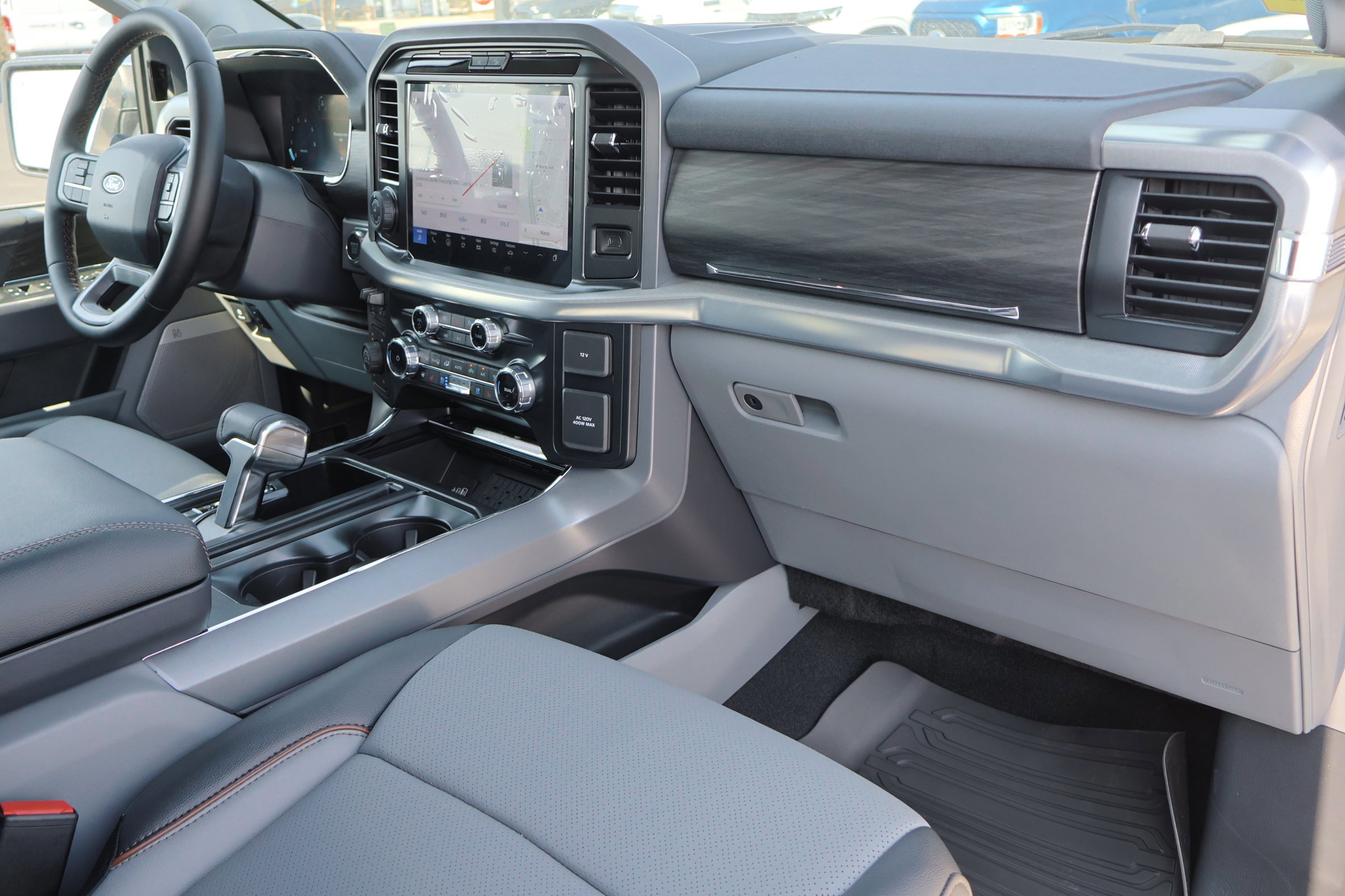 Certified 2025 Ford F150 Lariat w/ Equipment Group 501A Mid image 42