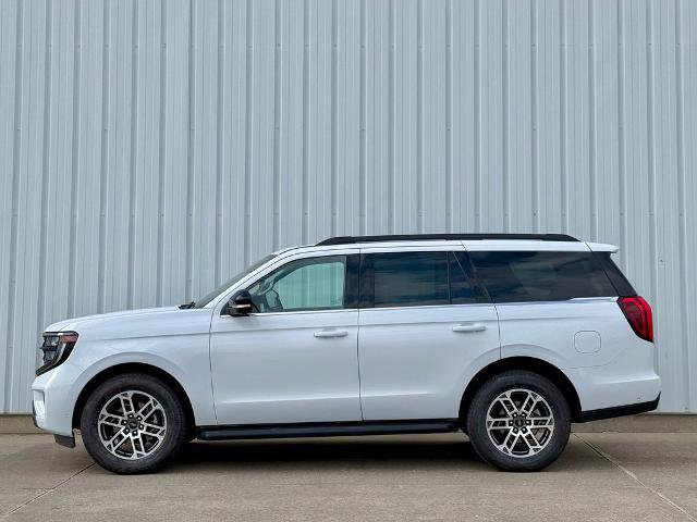 Certified 2025 Ford Expedition Active AWD/4WD image 3