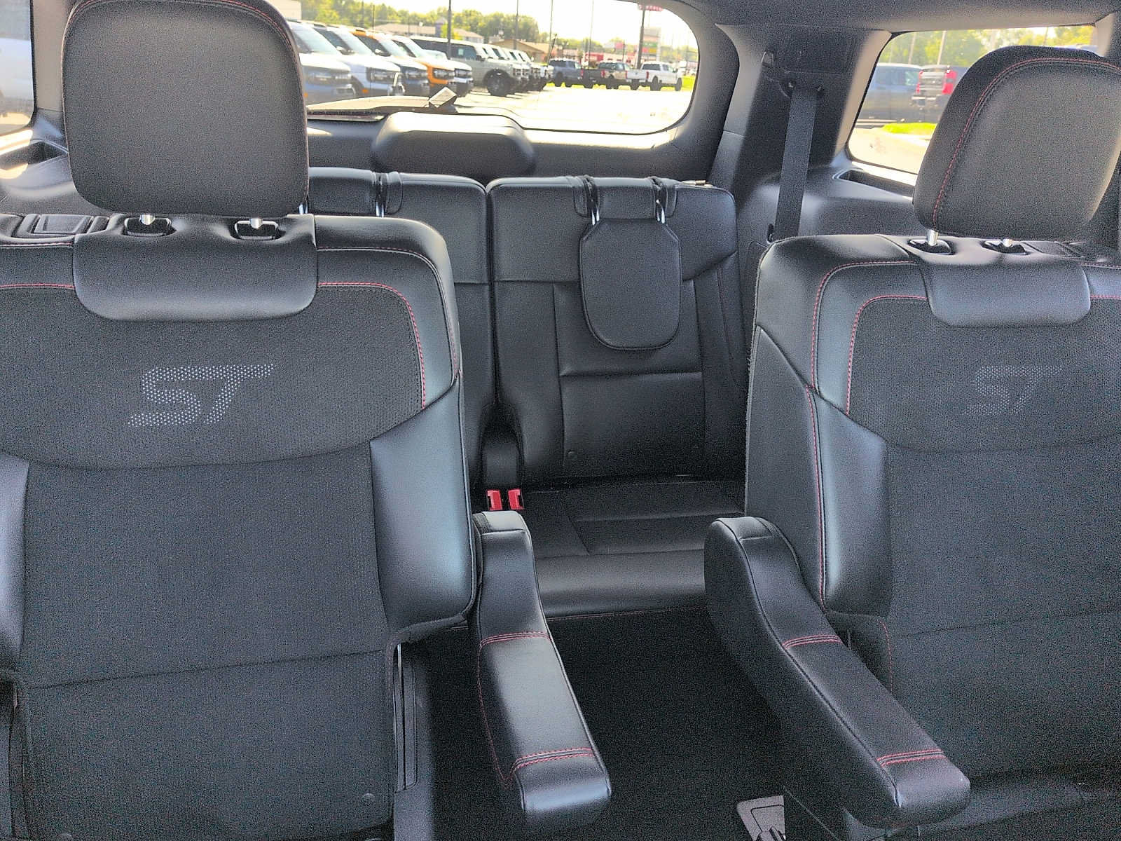 Certified 2025 Ford Explorer ST w/ Sun And Sound Package AWD/4WD image 11