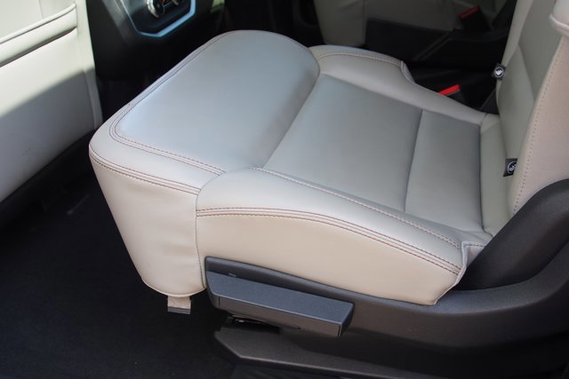 Certified 2025 Ford Expedition Active image 23