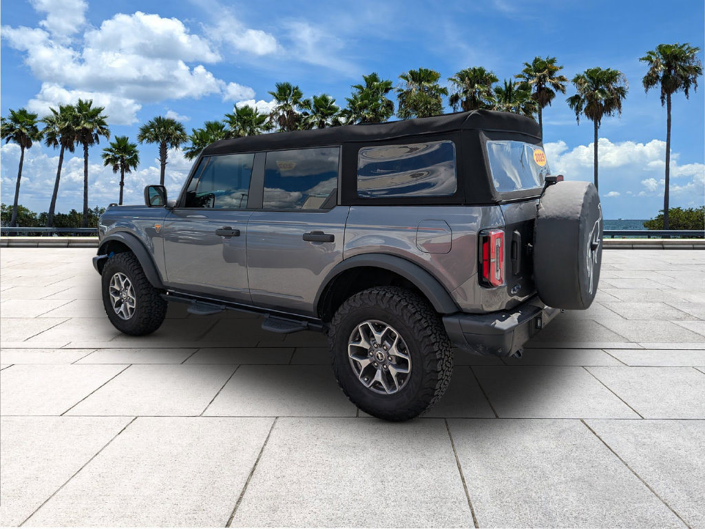 Certified 2025 Ford Bronco Badlands AWD/4WD image 4