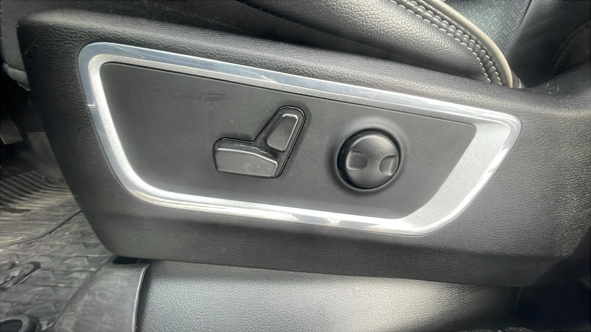 Used 2022 RAM 1500 Laramie image 26