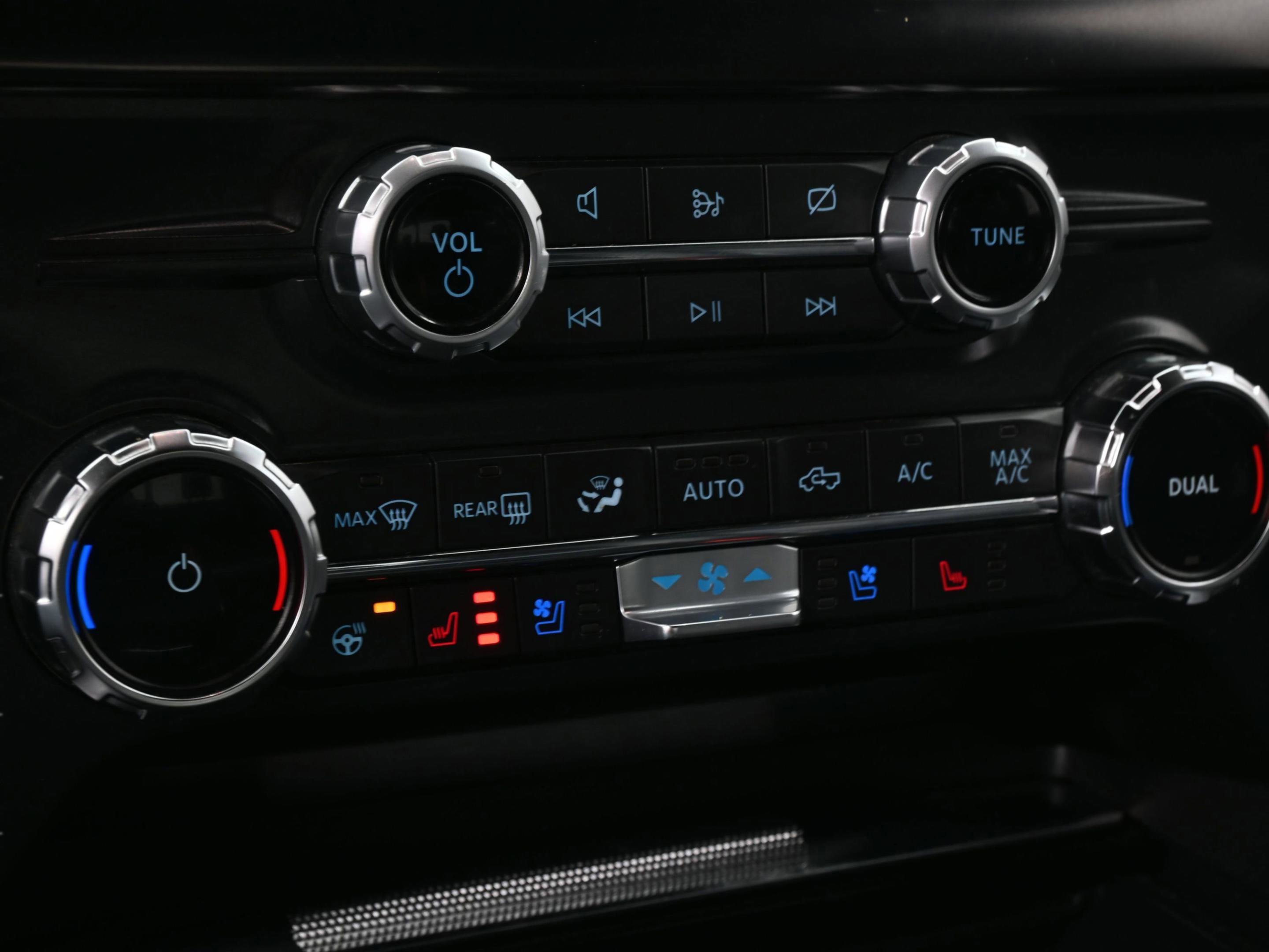 Certified 2022 Ford F150 Platinum w/ Equipment Group 701A High image 38