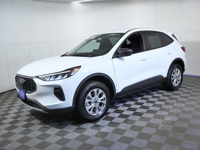Certified 2025 Ford Escape Active w/ Cold Weather Package AWD/4WD image 5