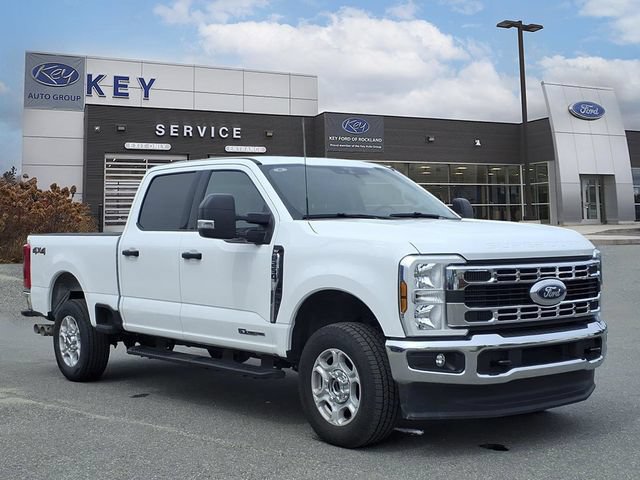 Certified 2025 Ford F250 XLT AWD/4WD image 3