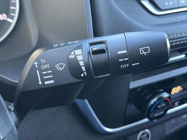 Used 2023 Nissan Rogue SV image 25