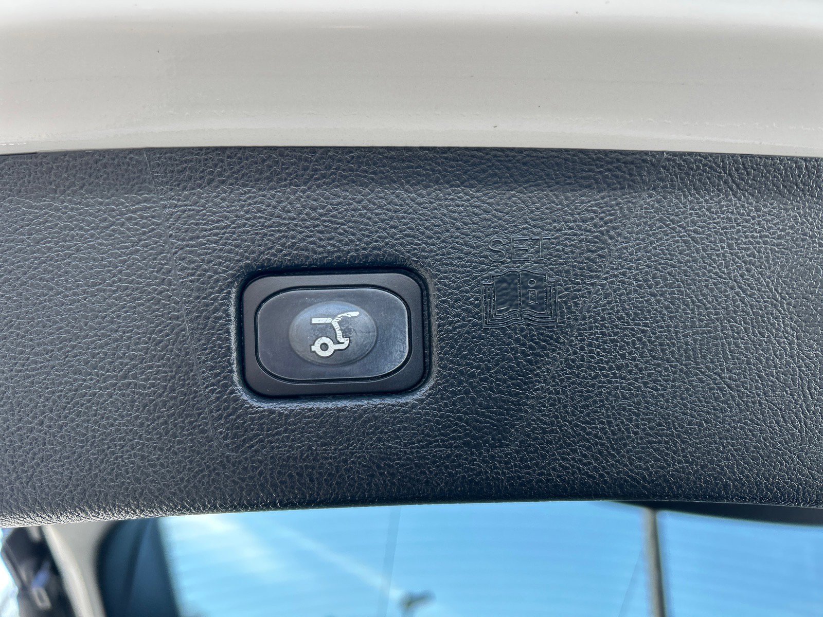 Certified 2022 Ford Edge SEL w/ Convenience Package image 14