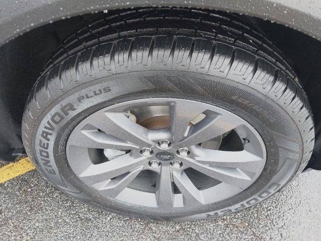 Certified 2023 Ford Explorer XLT w/ Equipment Group 202A AWD/4WD image 10