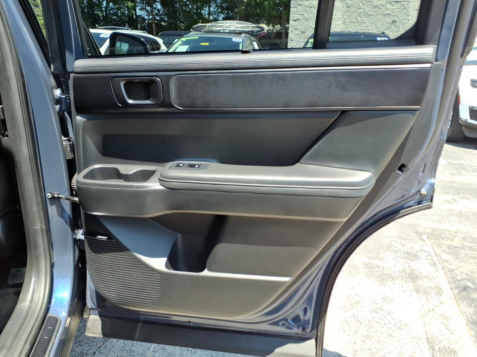 Used 2025 Hyundai Santa Fe Calligraphy AWD/4WD image 31