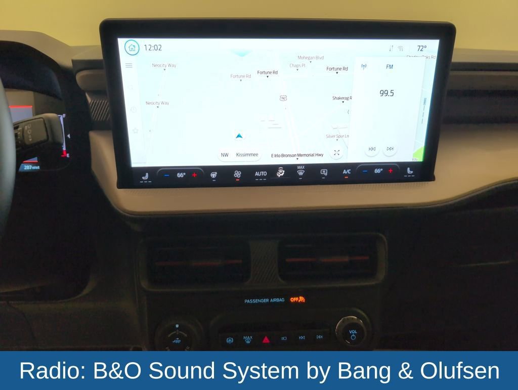 Certified 2025 Ford Maverick Lariat w/ 4K Tow Package image 30