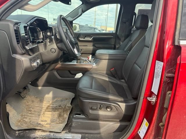 Used 2024 GMC Sierra 1500 SLT w/ SLT Premium Plus Package AWD/4WD image 2
