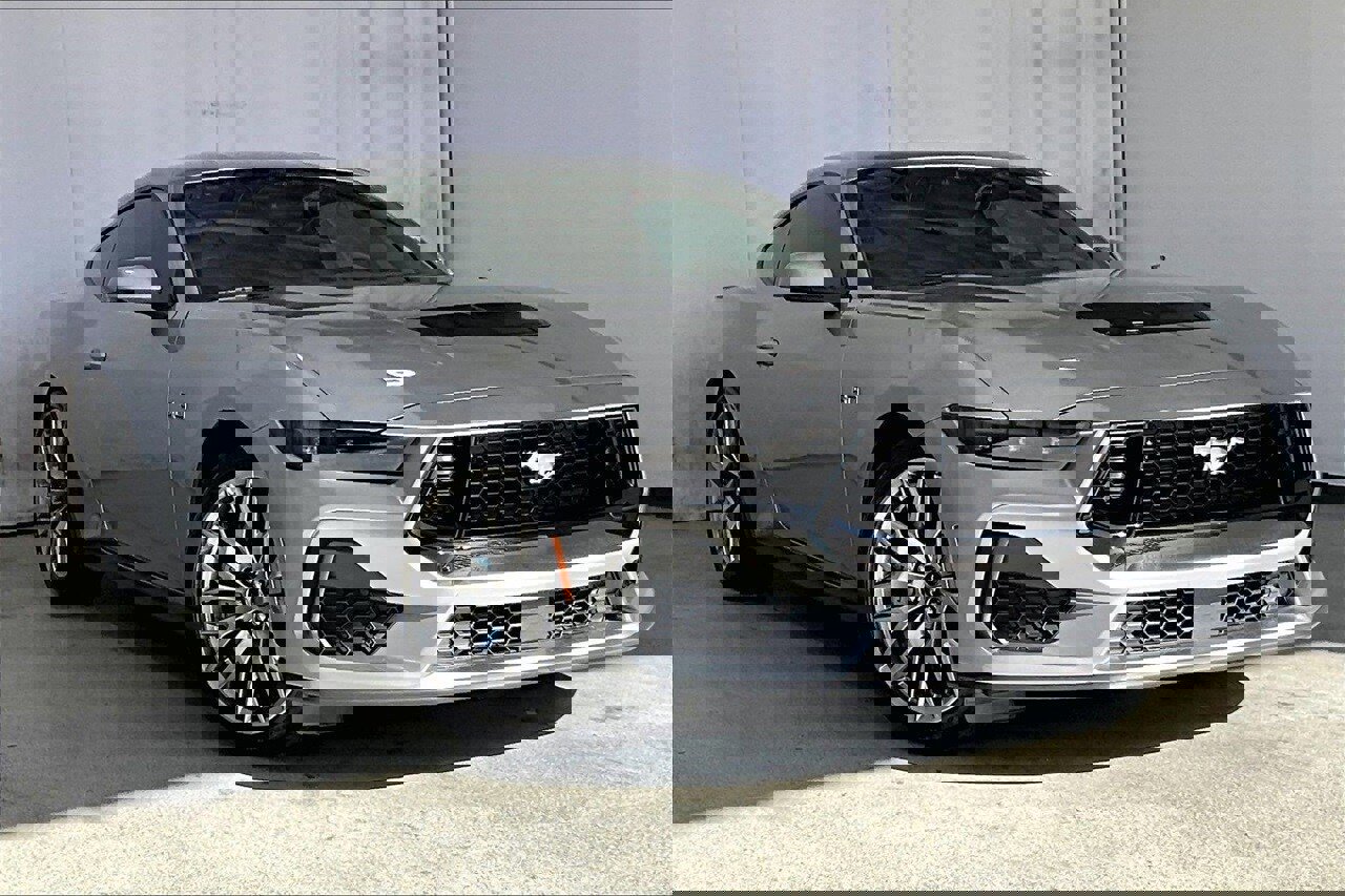 Certified 2025 Ford Mustang GT Premium image 6