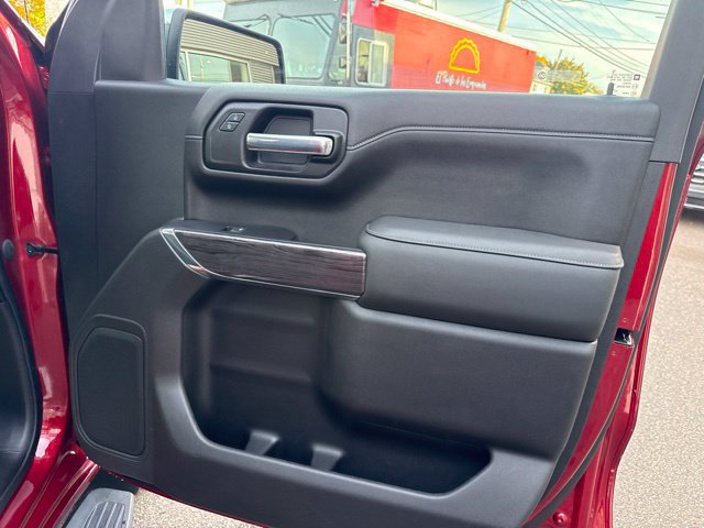 Used 2022 Chevrolet Silverado 1500 LTZ AWD/4WD image 32