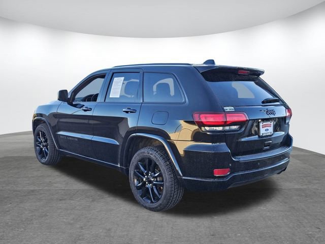 Used 2020 Jeep Grand Cherokee Altitude image 2