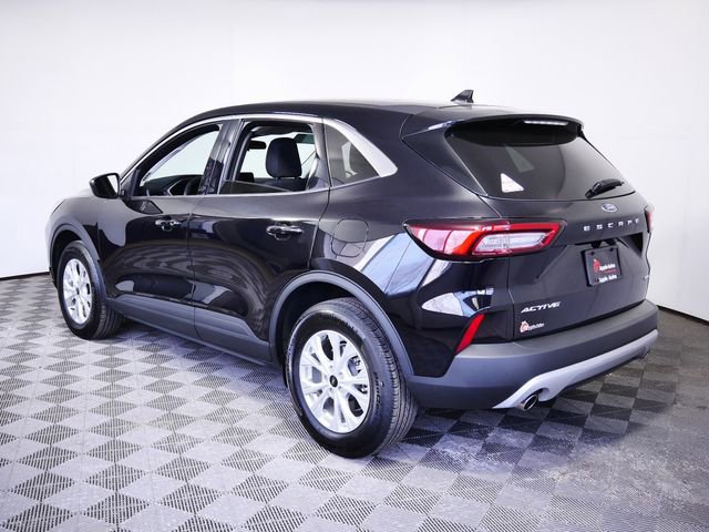 Certified 2024 Ford Escape Active AWD/4WD image 3