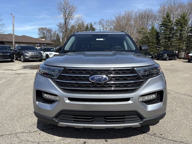 Certified 2023 Ford Explorer XLT w/ Equipment Group 202A image 16