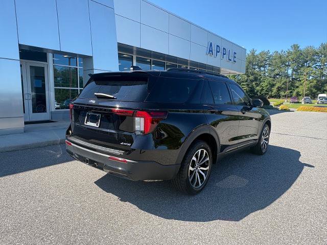 Certified 2025 Ford Explorer ST-Line AWD/4WD image 3