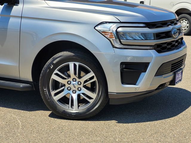 Certified 2024 Ford Expedition XLT AWD/4WD image 6