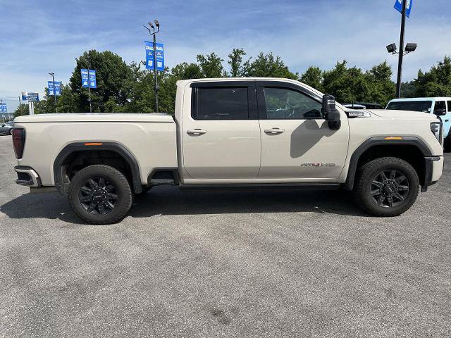 Used 2026 GMC Sierra 2500 AT4 w/ AT4 Premium Plus Package AWD/4WD image 8