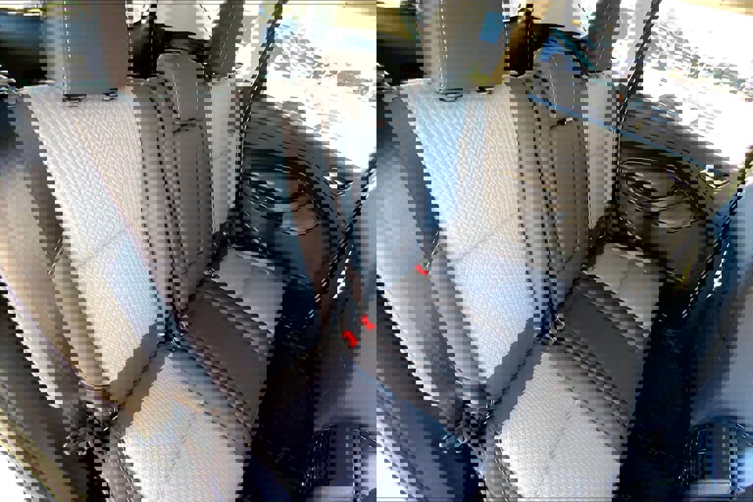 Certified 2017 Ford Escape SE image 17