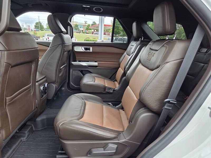 Certified 2023 Ford Explorer King Ranch w/ Technology Package AWD/4WD image 12