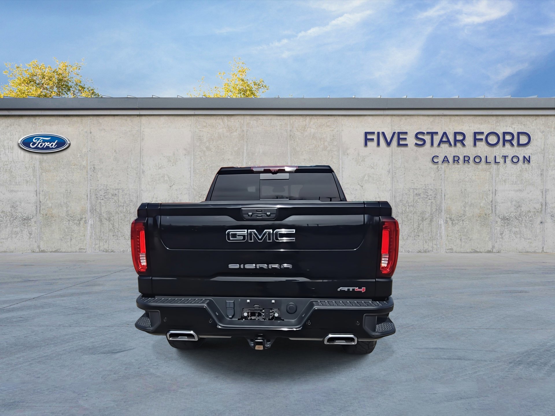 Used 2023 GMC Sierra 1500 AT4 w/ Technology Package image 4