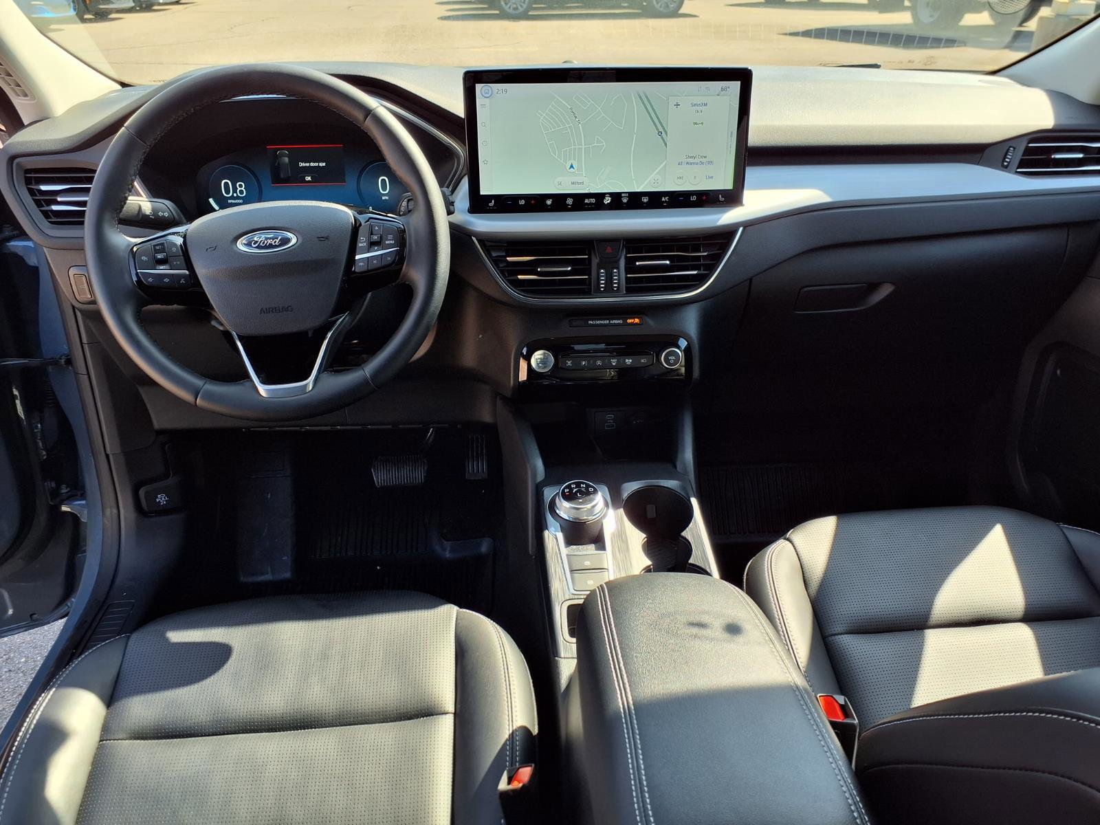 Certified 2023 Ford Escape Platinum w/ Class II Trailer Tow Package AWD/4WD image 14