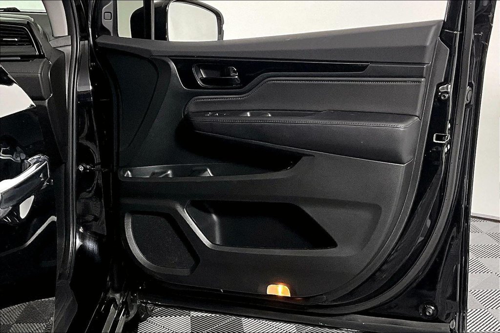 Used 2023 Honda Odyssey Elite image 24