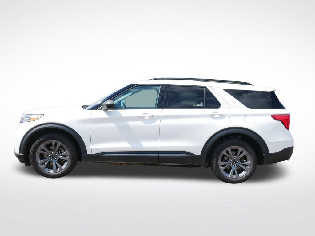 Certified 2021 Ford Explorer XLT w/ Equipment Group 202A AWD/4WD image 6